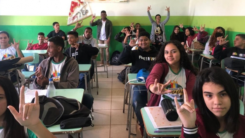 Smec inicia projeto “Libras, além da inclusão dos estudantes surdos”