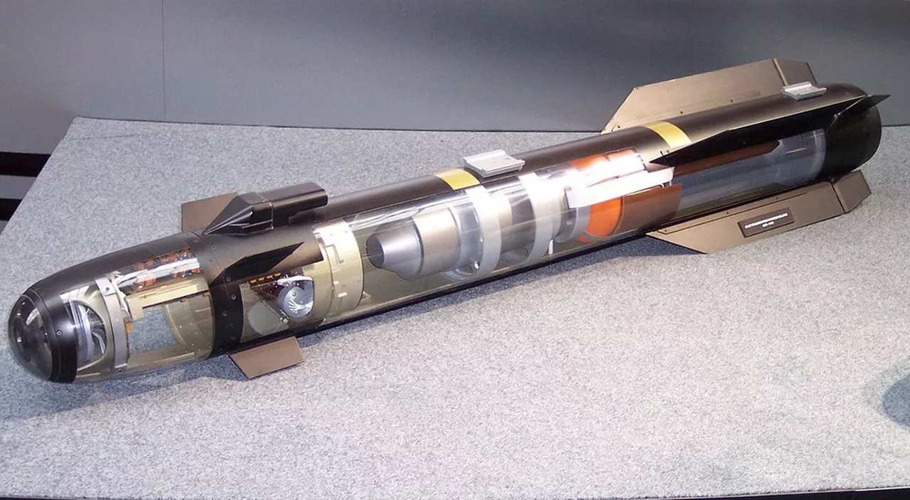 EUA podem ter usado novo míssil com 6 lâminas que fatia o alvo e não explode para matar Zawahiri